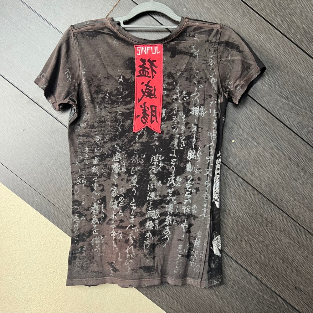 Sinful Womens Graphic Baby Tee Japanese Geisha Y2K Grunge Goth Medium Black - Picture 2 of 3